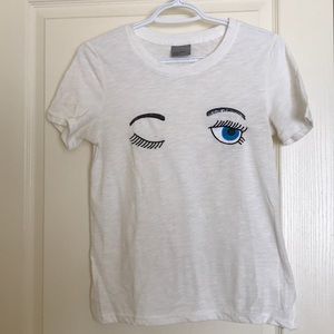 T-shirt avec clein d'oeil